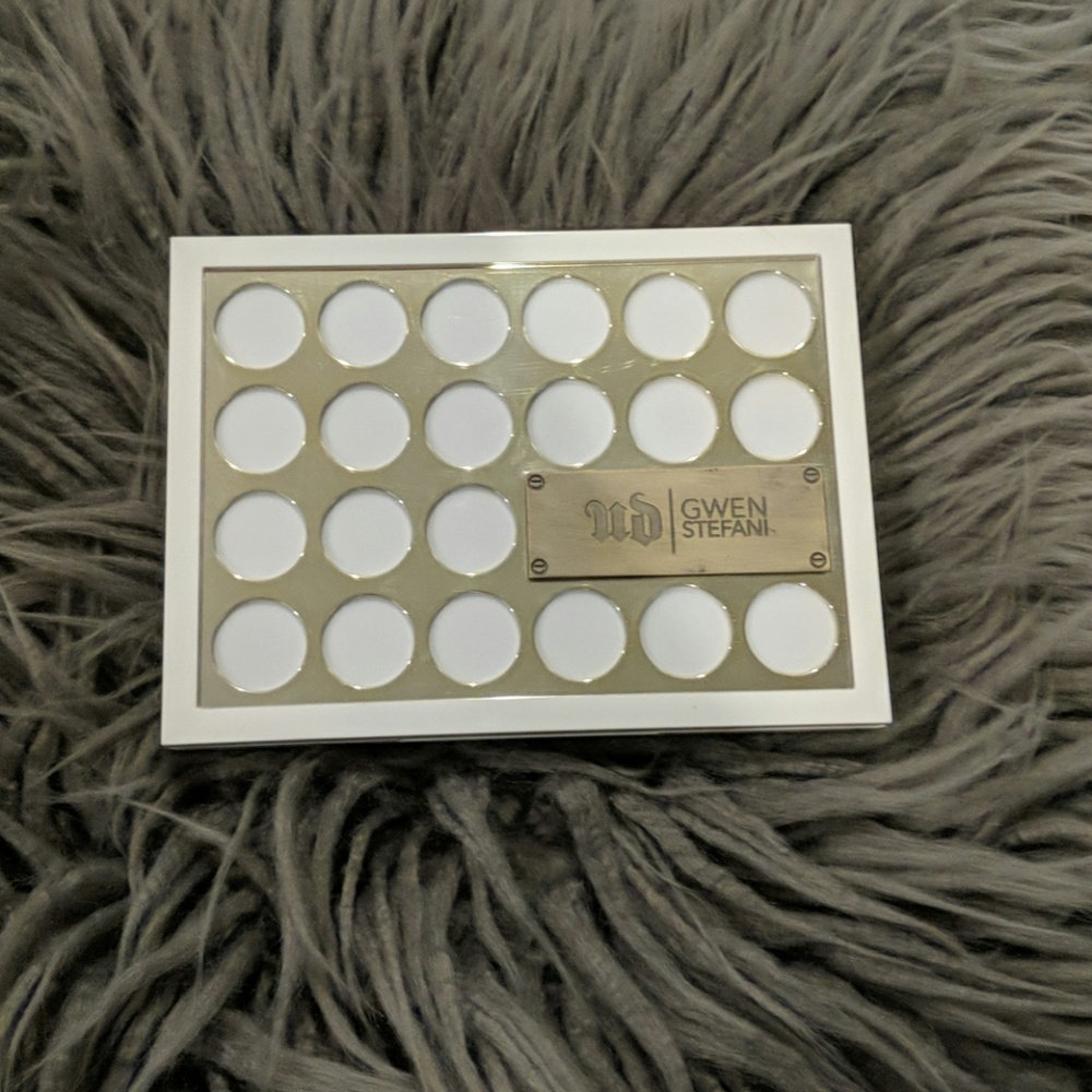 Urban Decay Gwen Stefani blush palette